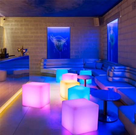 Светильник Куб 30 с питанием от АКБ, RGB Светильник Куб 30 с питанием от АКБ, RGB